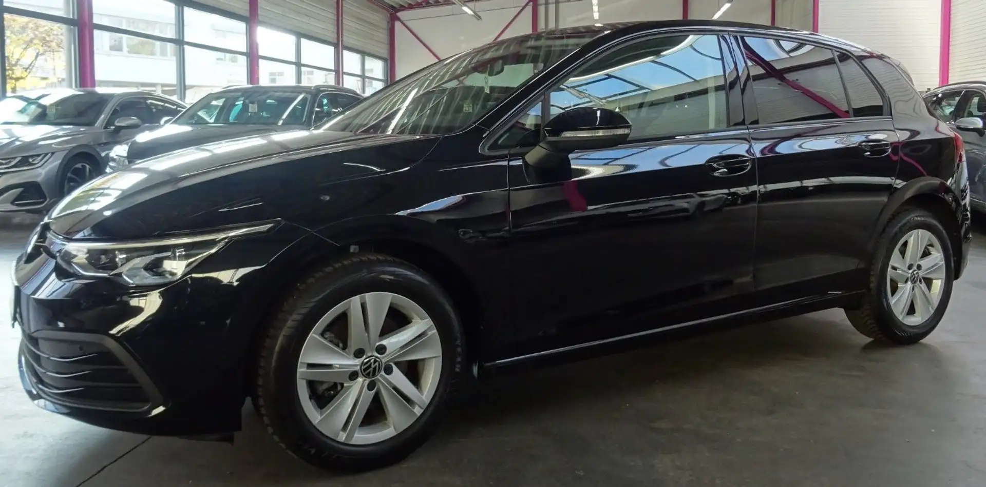 Volkswagen Golf 8 Life 1.5 TSI*ACC*CAM*LED*KEY*SHA*NAVI*DAB Schwarz - 2