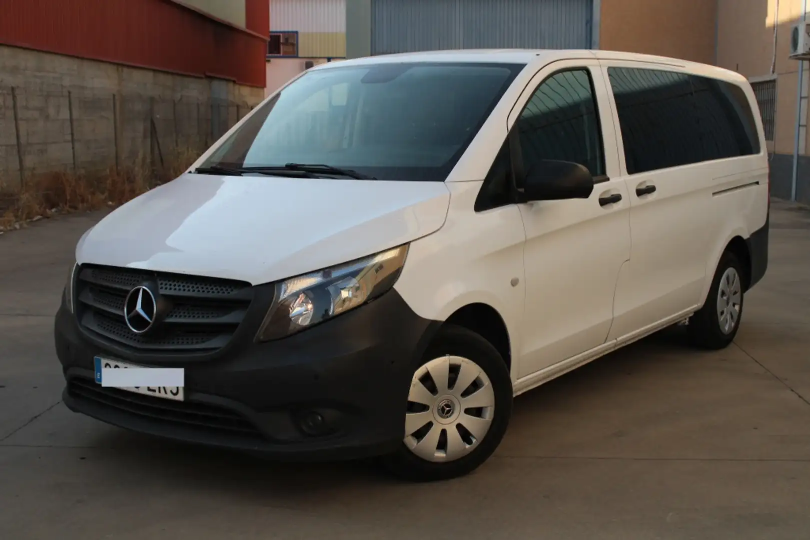 Mercedes-Benz Vito Tourer 110 CDI tD Pro Extralarga Blanco - 1