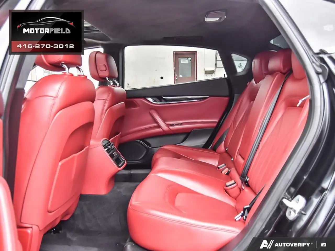 Maserati Quattroporte снимка Maserati Quattroporte