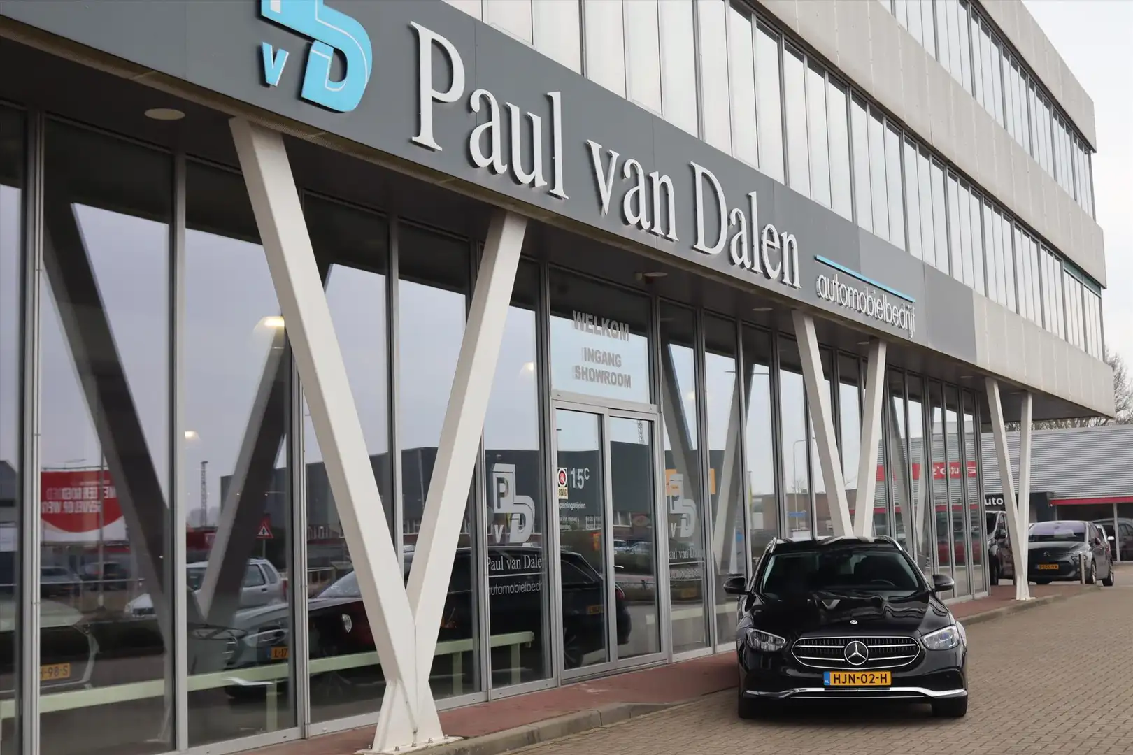 Mercedes-Benz E 300 Estate E300e 320PK AUTOMAAT LUXURY LINE | Trekhaak Zwart - 2