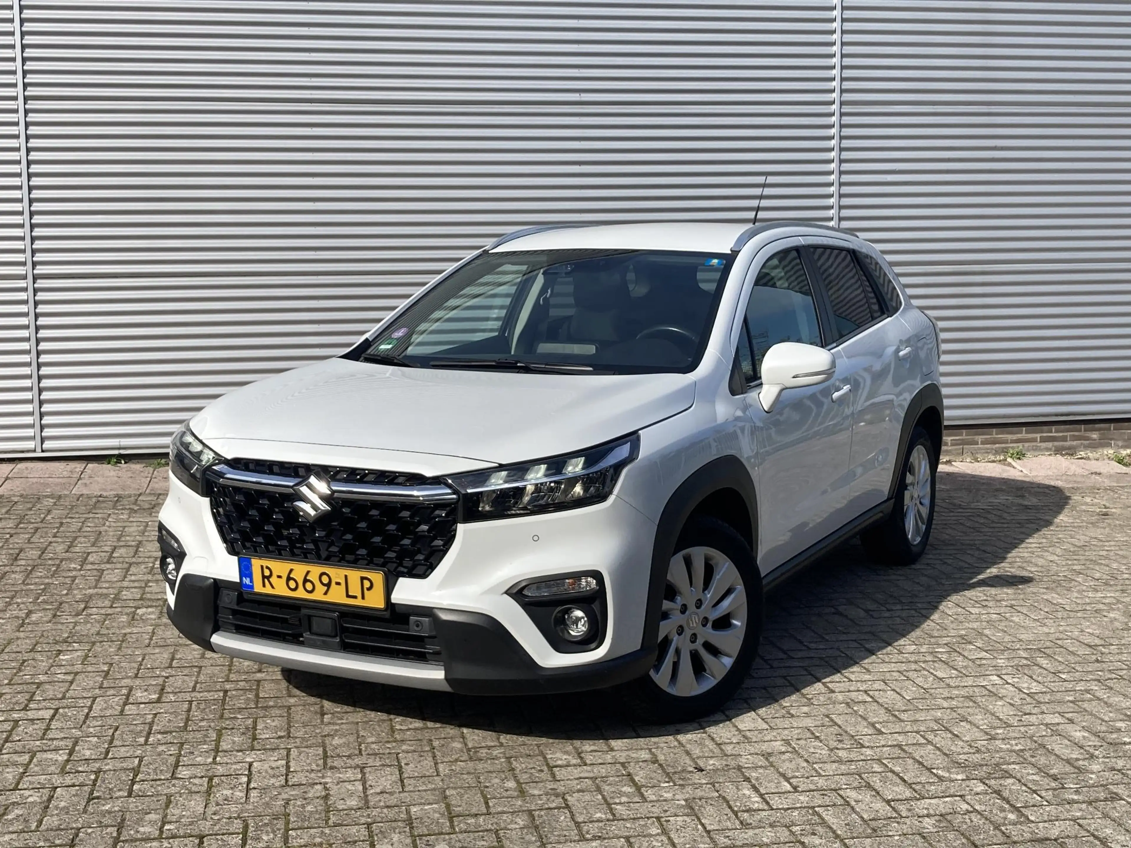 Suzuki S-Cross 1.5 Hybrid Select — photo 8