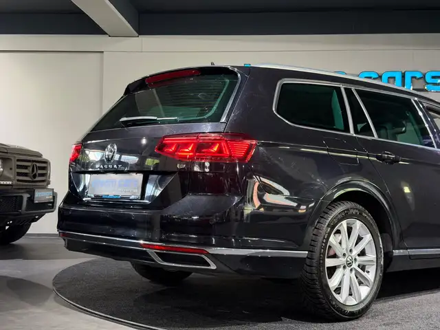 Volkswagen Passat view 7