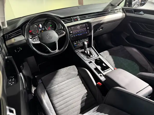 Volkswagen Passat view 27