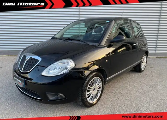 Lancia Ypsilon 1.2 Benzina OK NEOPATENTATI
