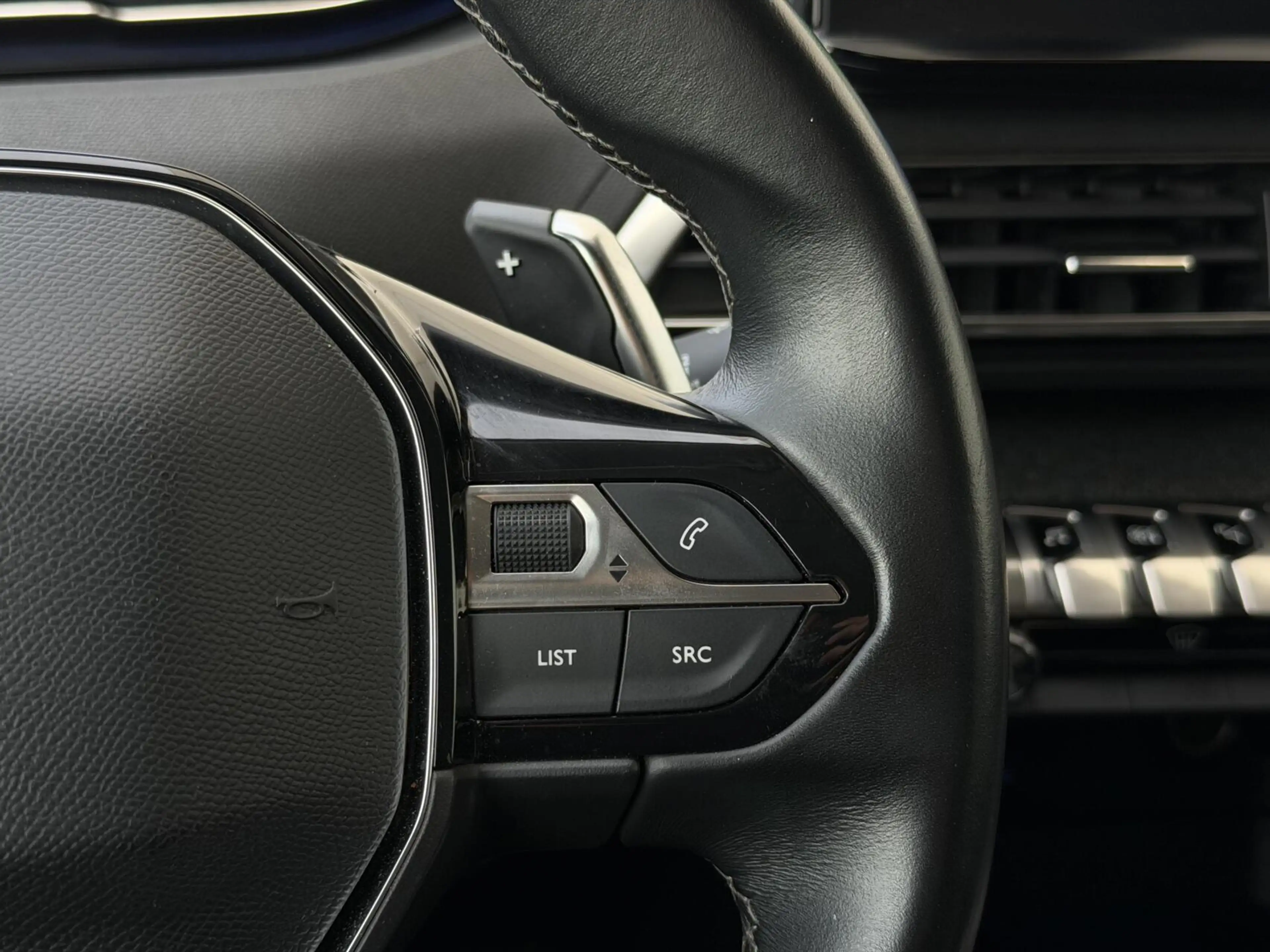 Peugeot 5008 1.2 Road Trip | 7 pers | Camera | CarPlay | Virtua — photo 12
