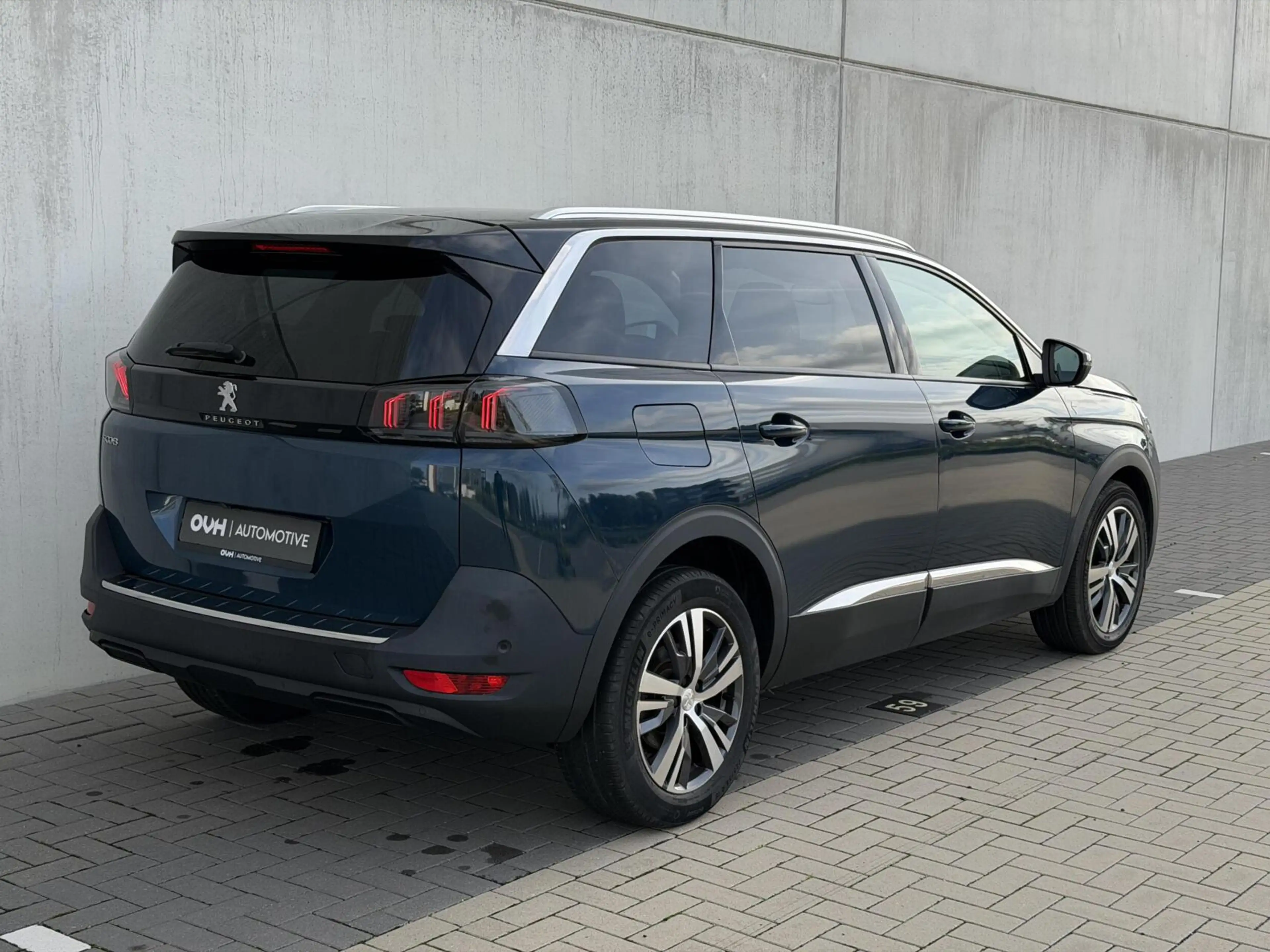 Peugeot 5008 1.2 Road Trip | 7 pers | Camera | CarPlay | Virtua — photo 6