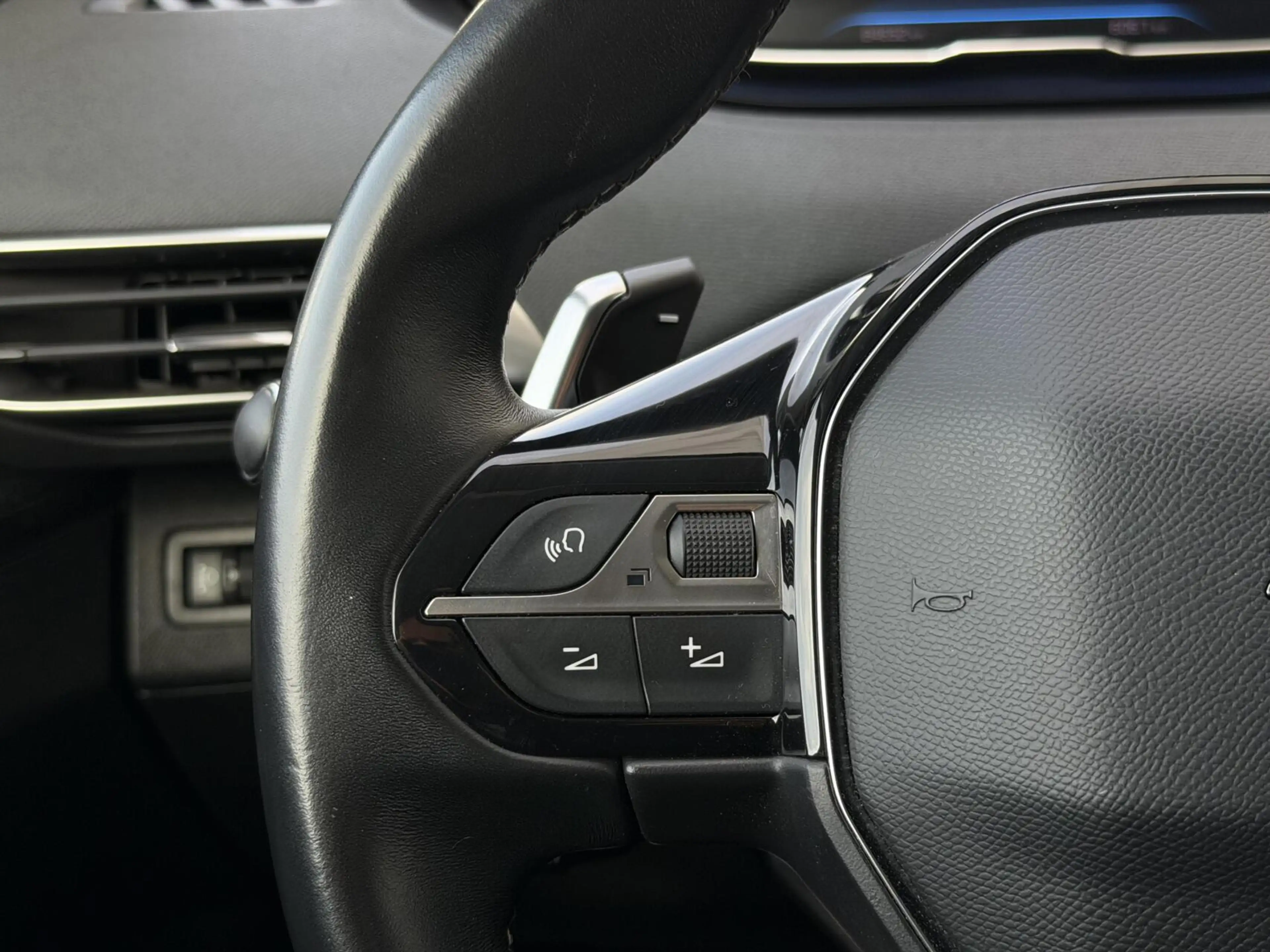 Peugeot 5008 1.2 Road Trip | 7 pers | Camera | CarPlay | Virtua — photo 11