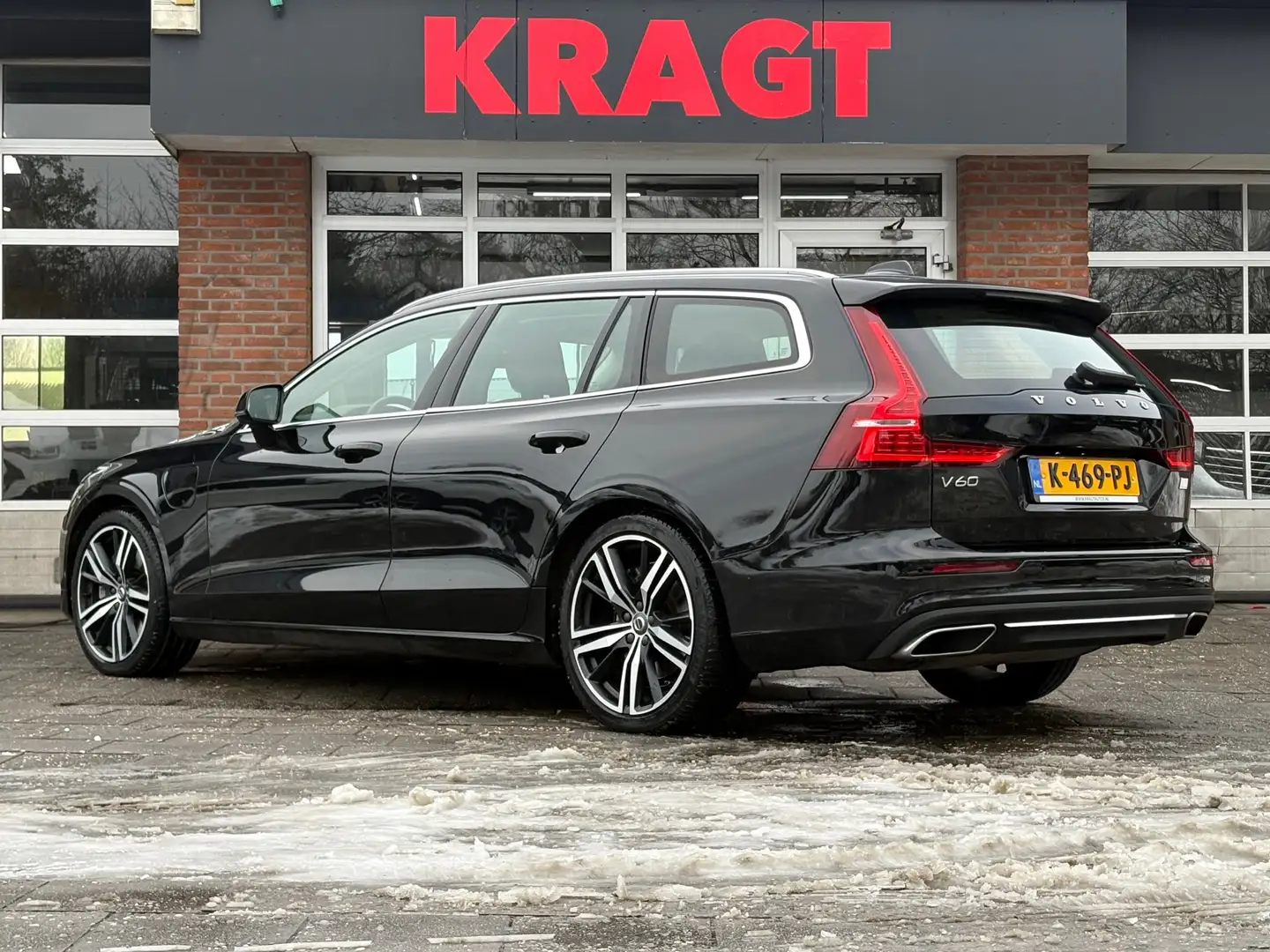 Volvo V60 Inscription 2.0 T6 Recharge AWD - Leder - LED - 19 Schwarz - 2