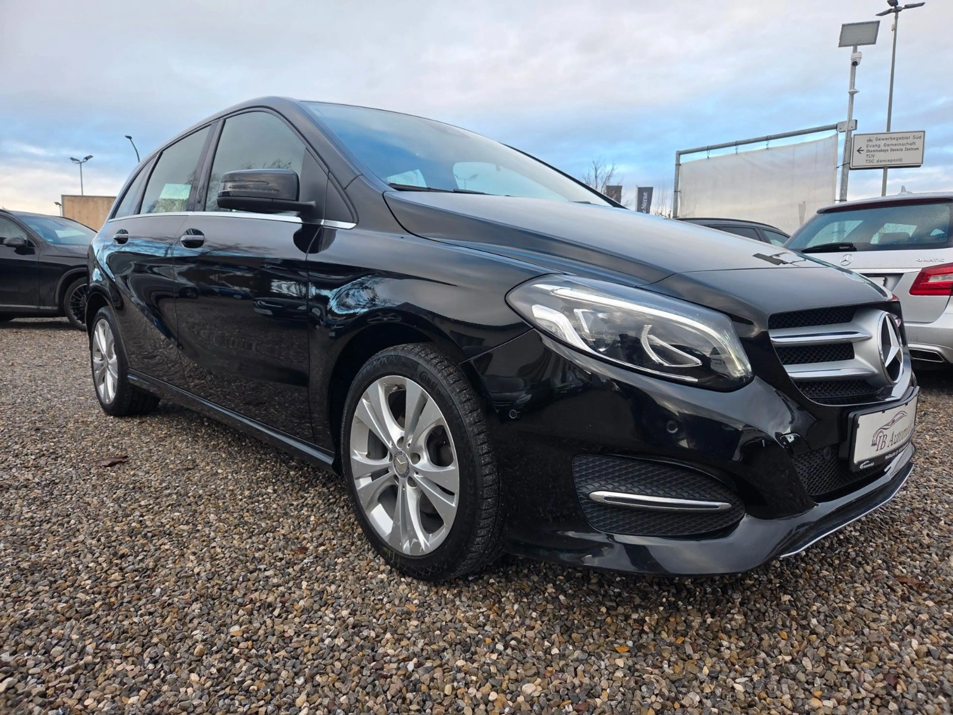 Mercedes-Benz B 220 CDI / d 4Matic LED*AHK*Kamera*Totwinkelass — photo 4