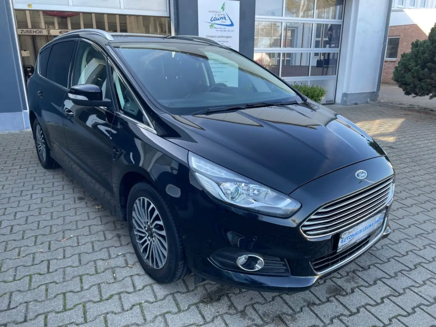 Ford S-Max Titanium TDCi150 Auto Navi/WiPa/LMF/RFK Schwarz - 1
