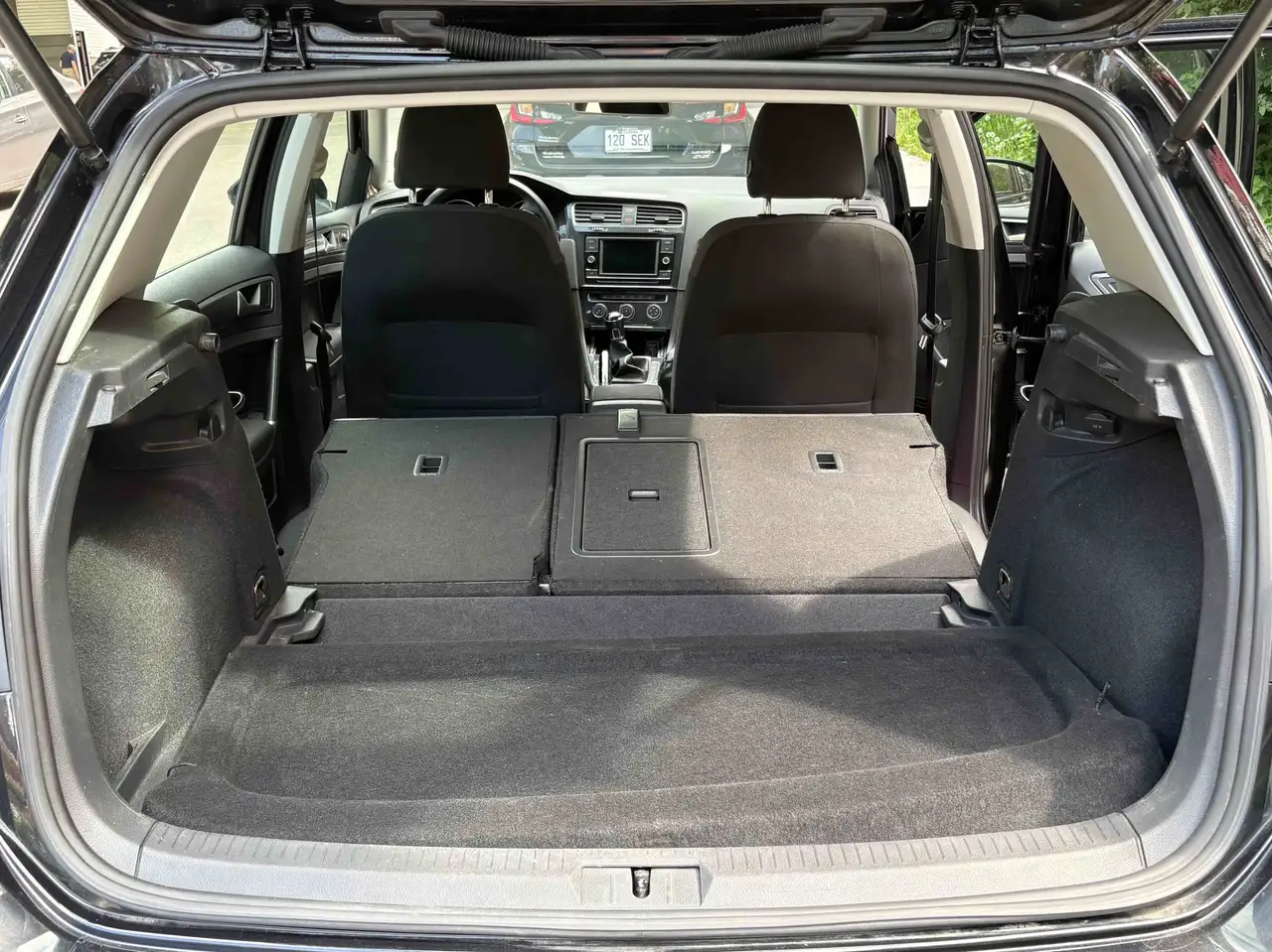 Volkswagen Golf photo Volkswagen Golf