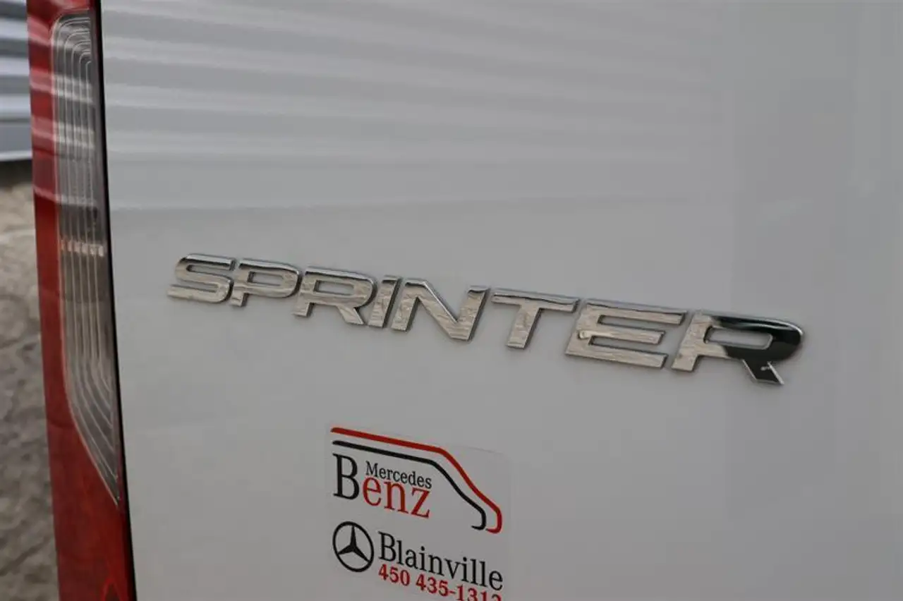 Mercedes-Benz Sprinter photo Mercedes-Benz Sprinter