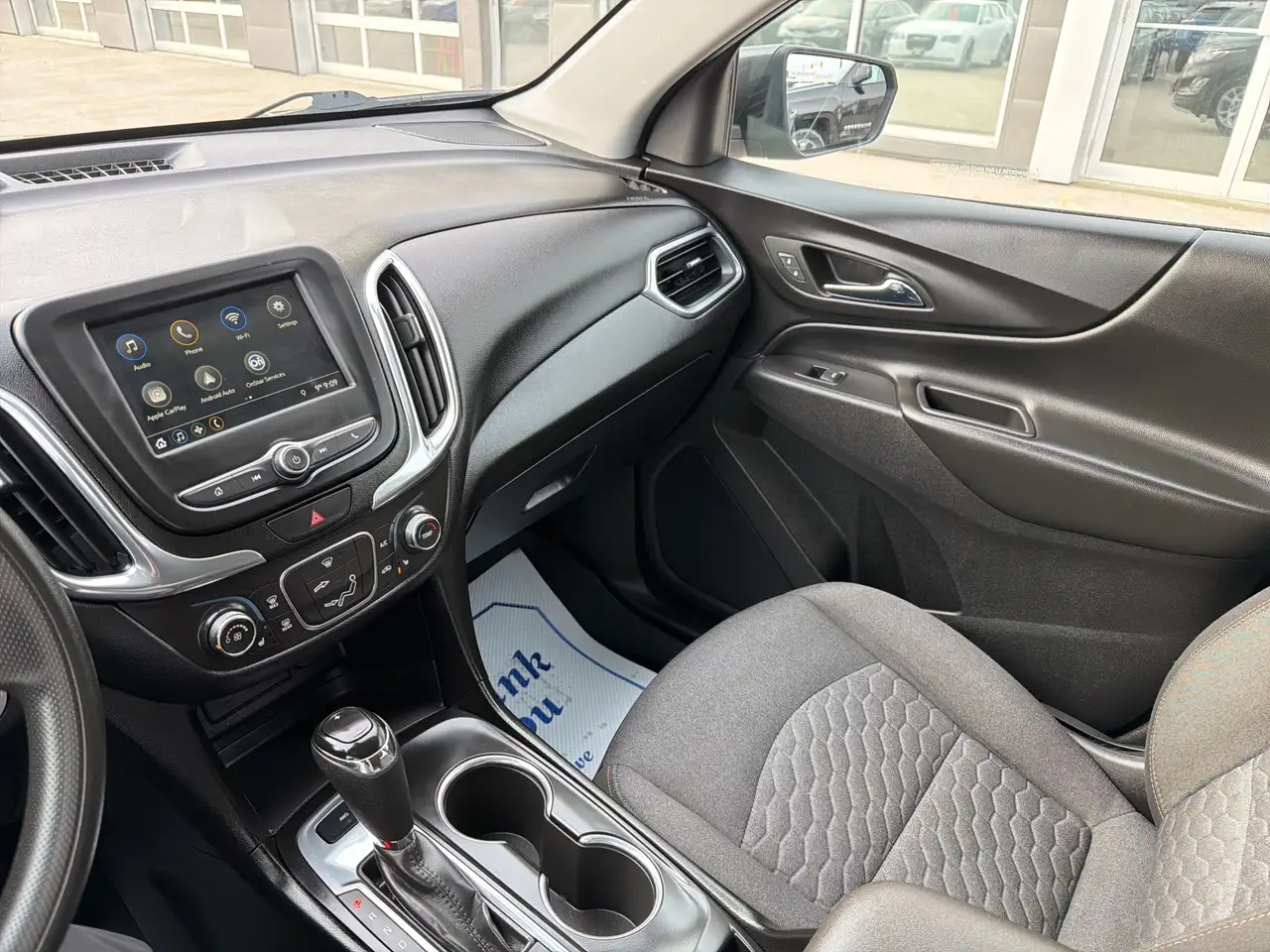 Chevrolet Equinox снимка Chevrolet Equinox