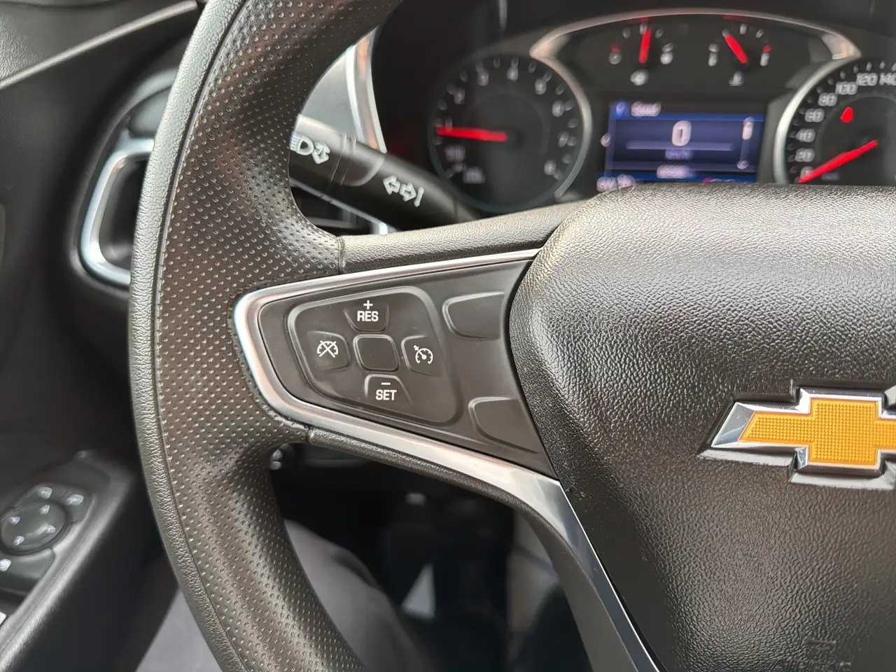 Chevrolet Equinox снимка Chevrolet Equinox