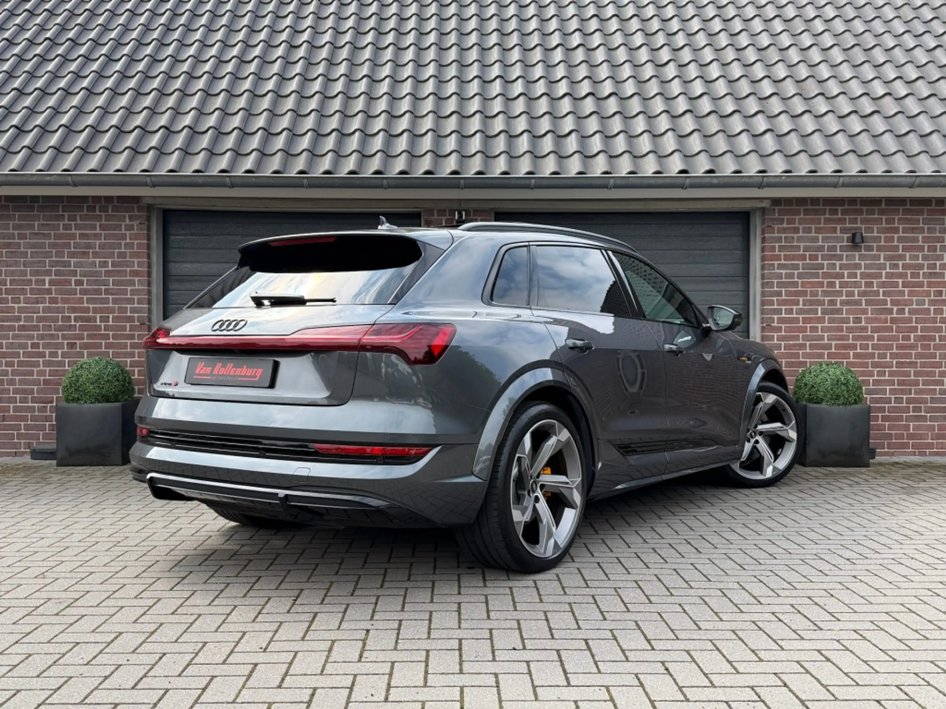 Audi e-tron S QUATTRO 95WH 503 PK PANO RS STOELEN HUD BLACK BA — photo 2