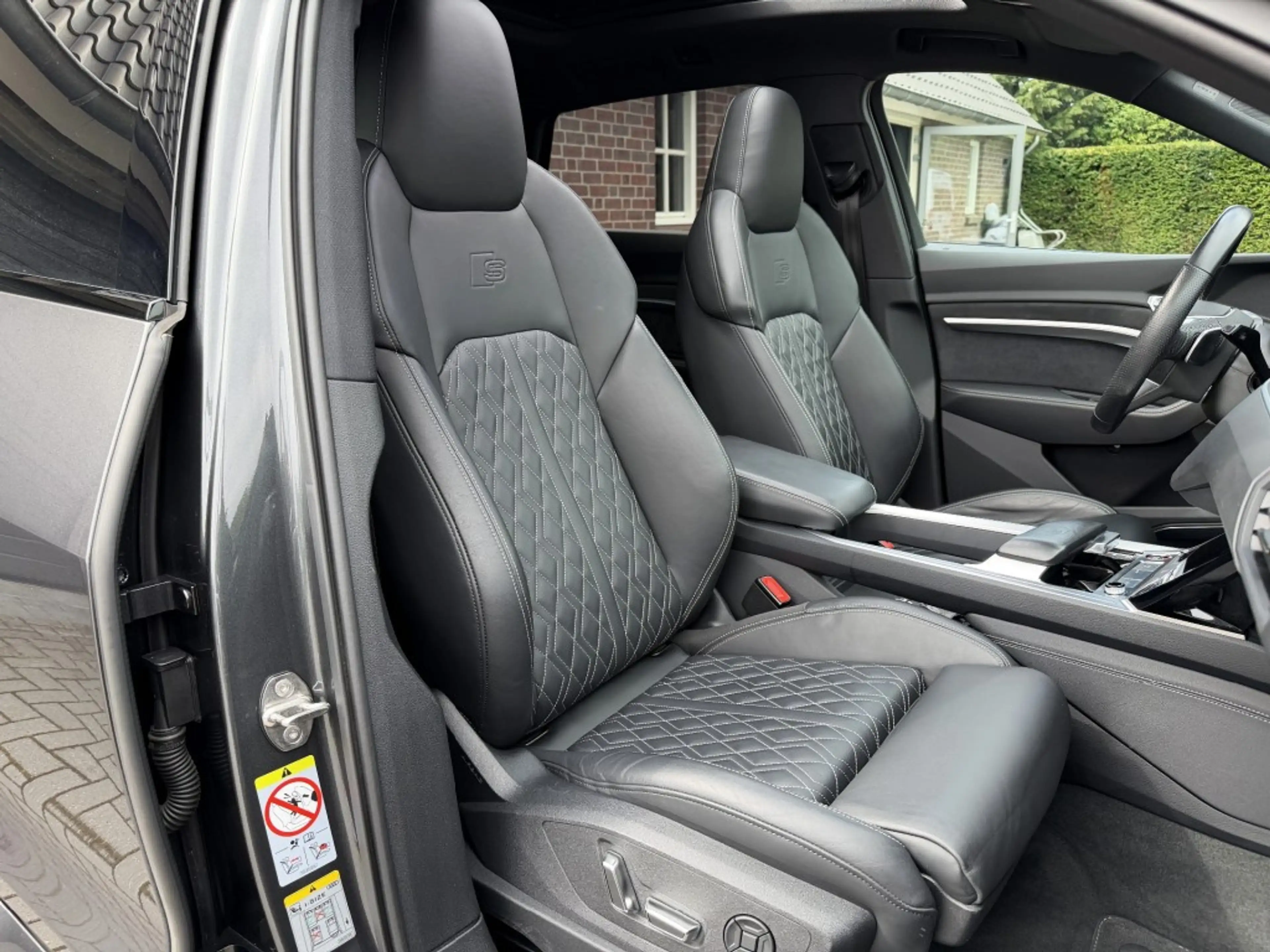 Audi e-tron S QUATTRO 95WH 503 PK PANO RS STOELEN HUD BLACK BA — photo 4