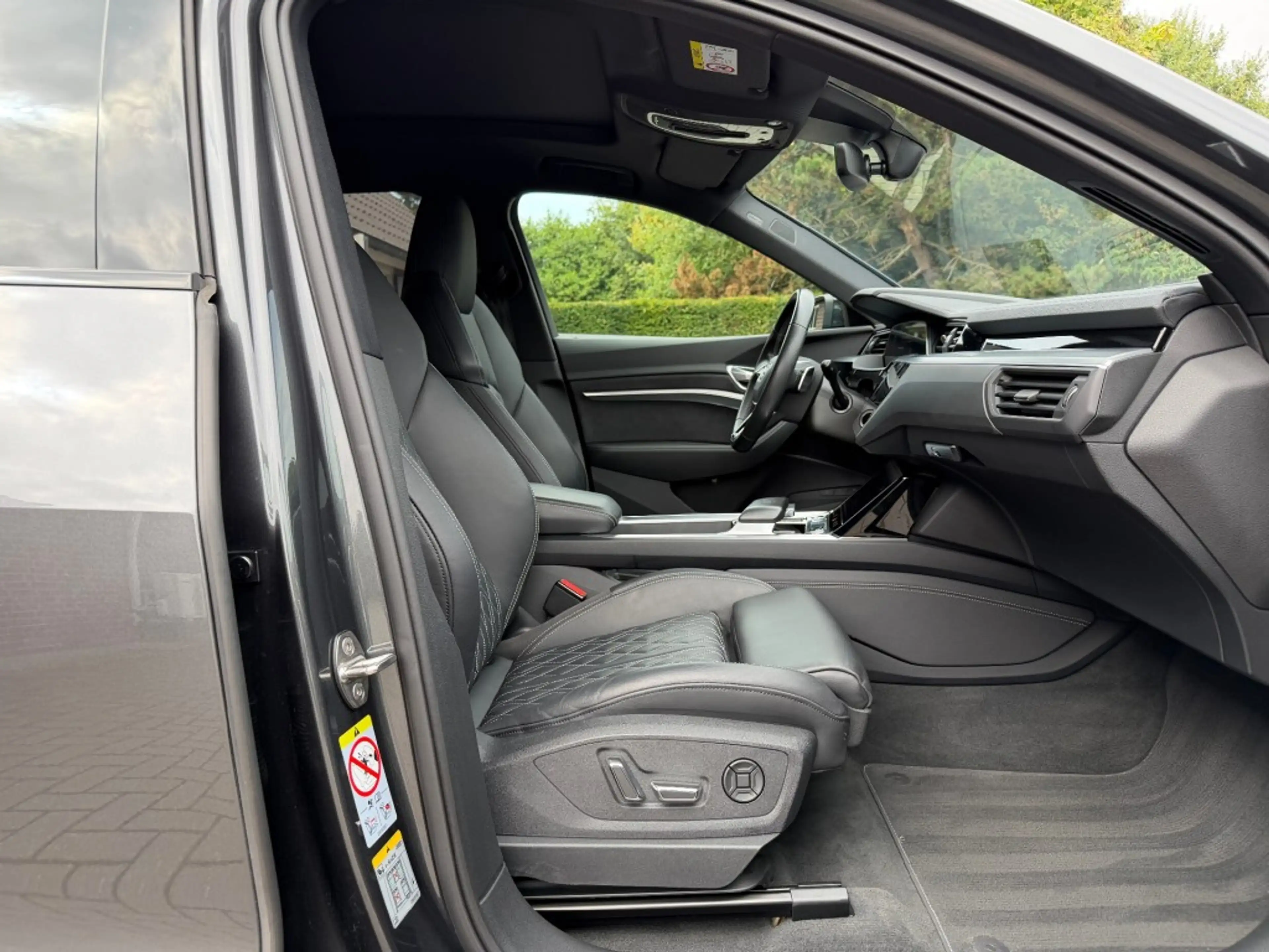 Audi e-tron S QUATTRO 95WH 503 PK PANO RS STOELEN HUD BLACK BA — photo 5