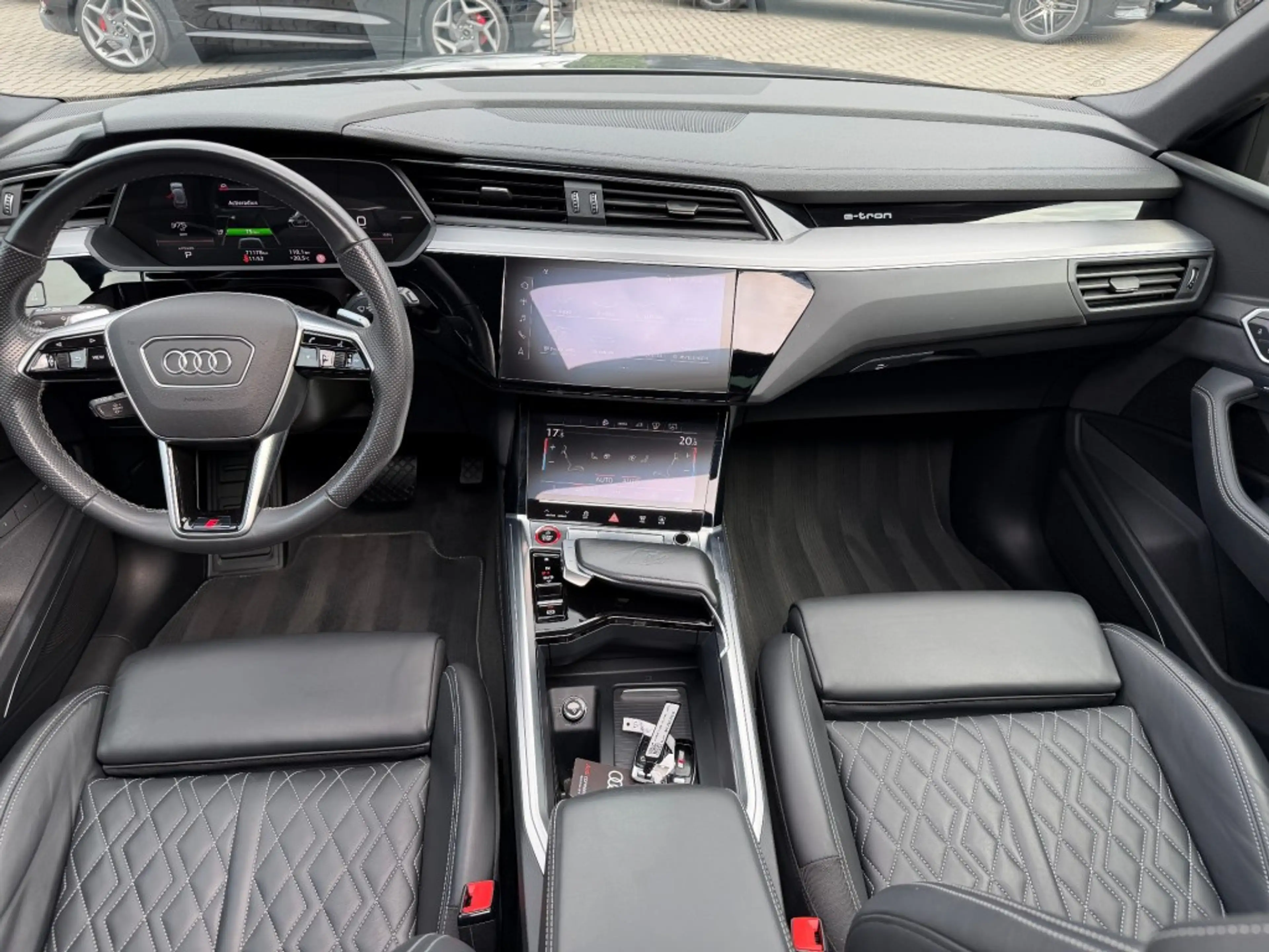 Audi e-tron S QUATTRO 95WH 503 PK PANO RS STOELEN HUD BLACK BA — photo 3