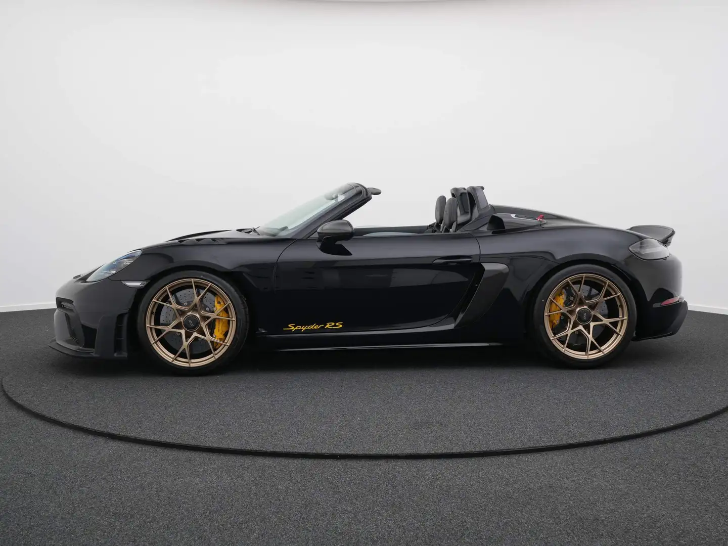 Porsche 718 Spyder RS Black - 2