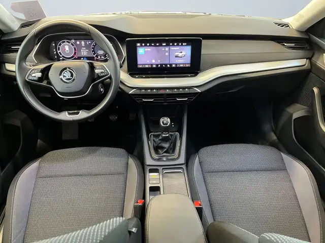 Skoda Octavia view 8
