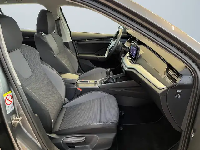 Skoda Octavia view 10