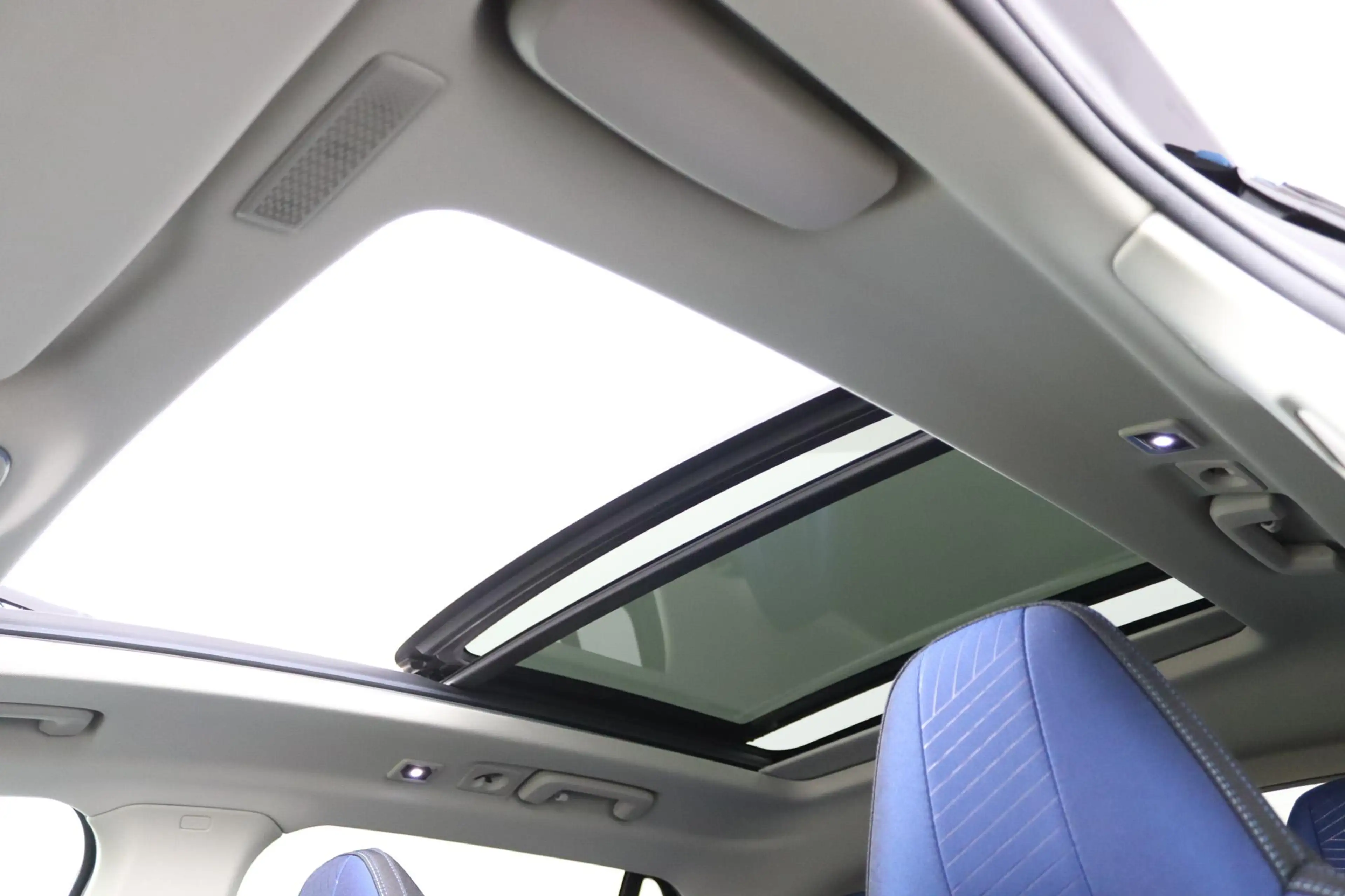 Lynk & Co 01 1.5*PLUG-IN*NAVI*PANO*CAM*ACC*CARPLAY*ECC*LED* — photo 10