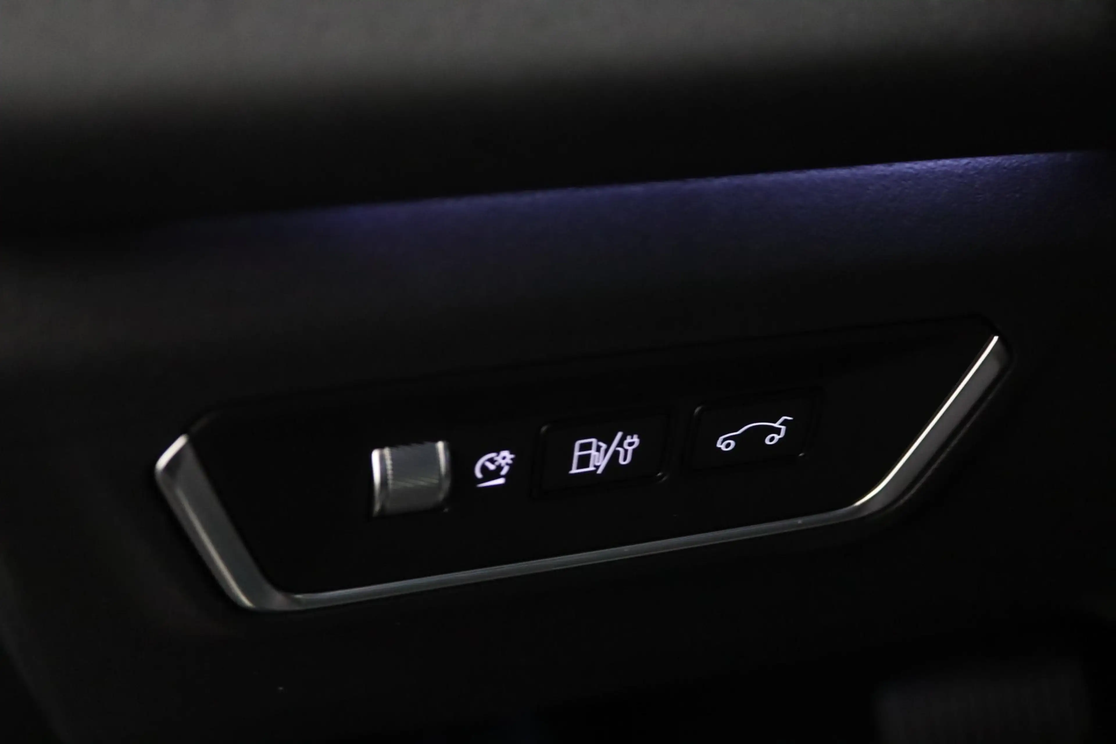 Lynk & Co 01 1.5*PLUG-IN*NAVI*PANO*CAM*ACC*CARPLAY*ECC*LED* — photo 32