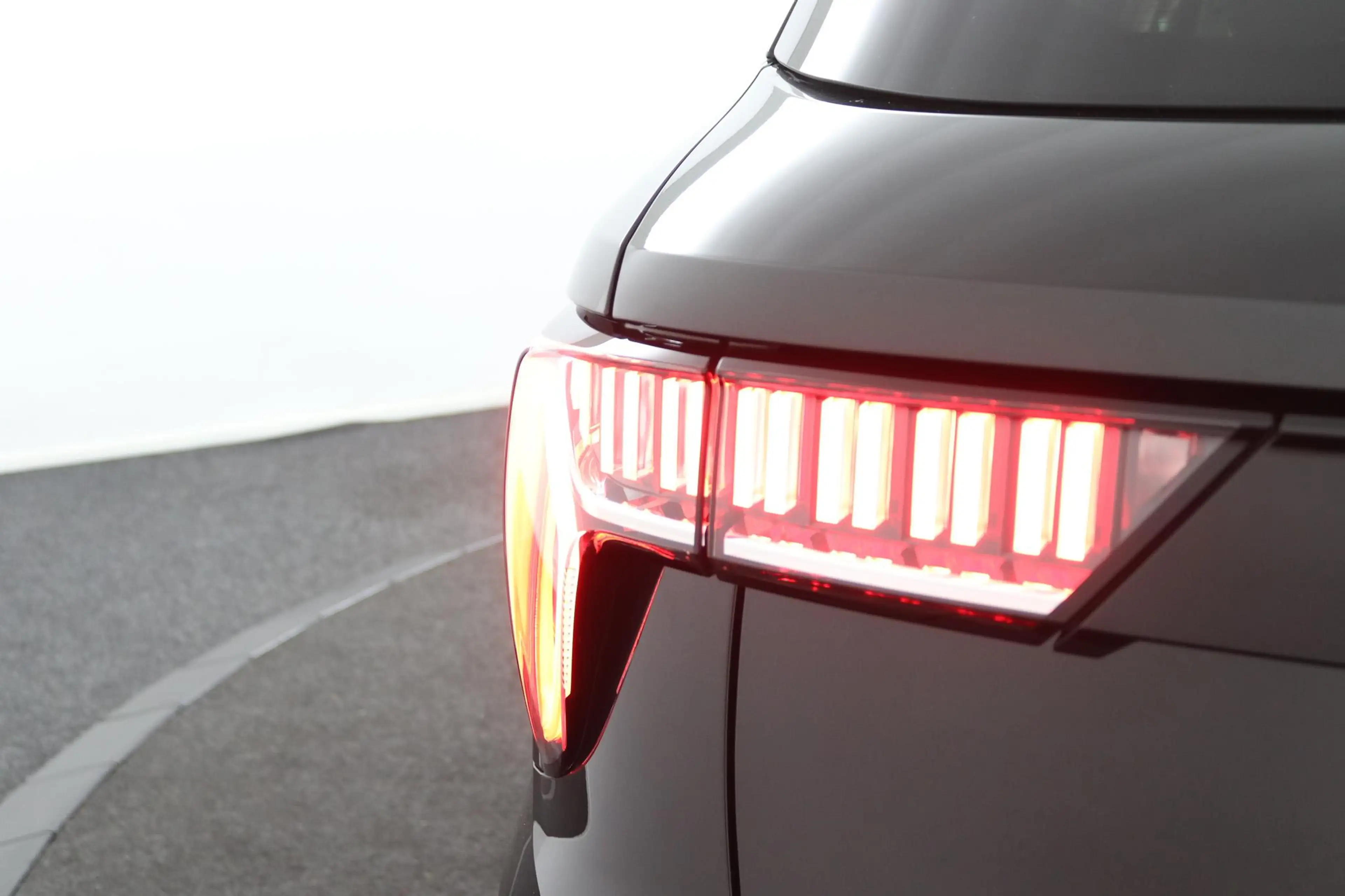 Lynk & Co 01 1.5*PLUG-IN*NAVI*PANO*CAM*ACC*CARPLAY*ECC*LED* — photo 45