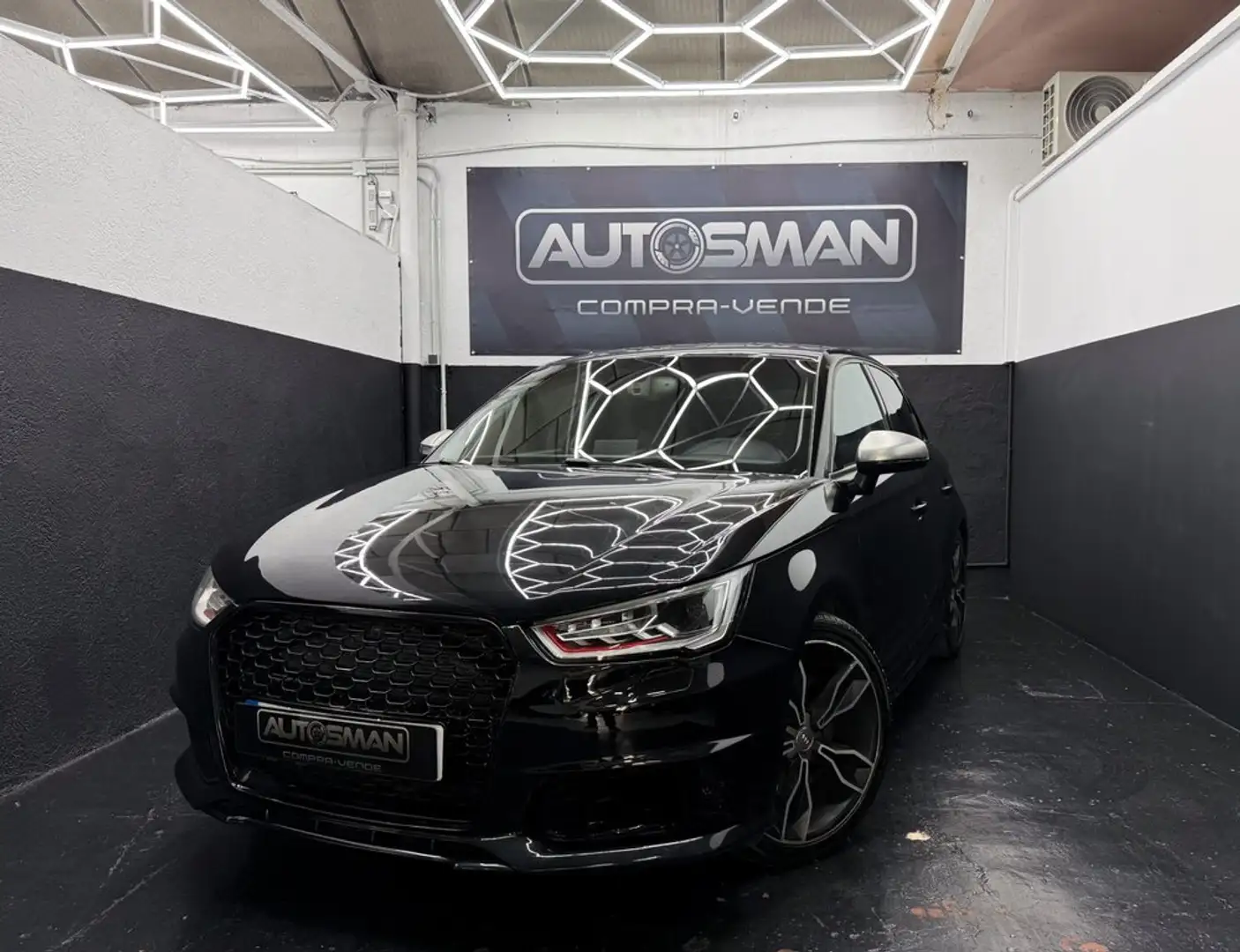 Audi S1 Sportback 2.0 TFSI quattro Schwarz - 1