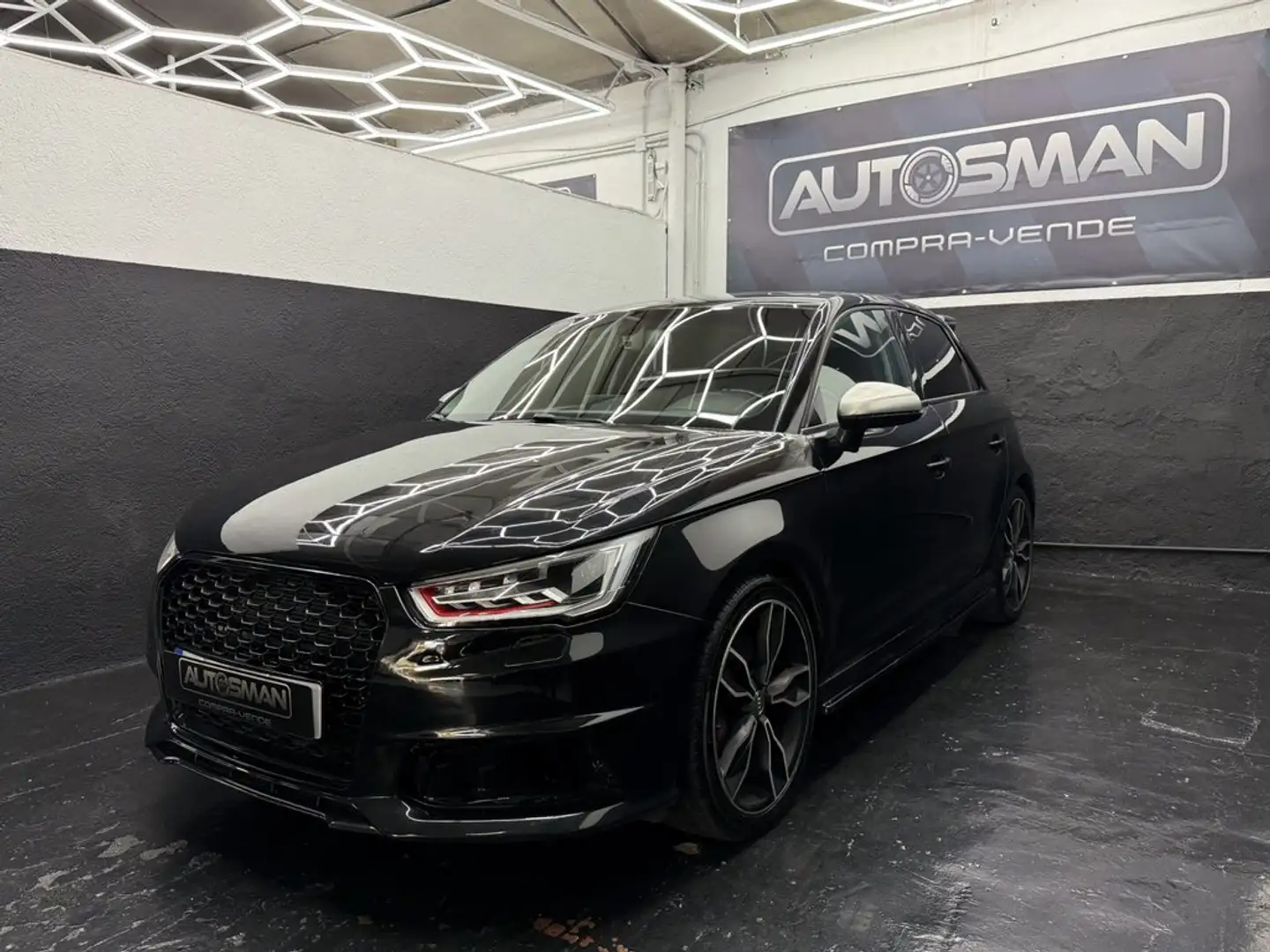 Audi S1 Sportback 2.0 TFSI quattro Schwarz - 2