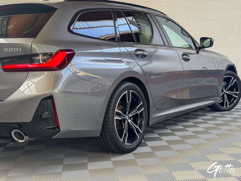 Photo du véhicule BMW 320