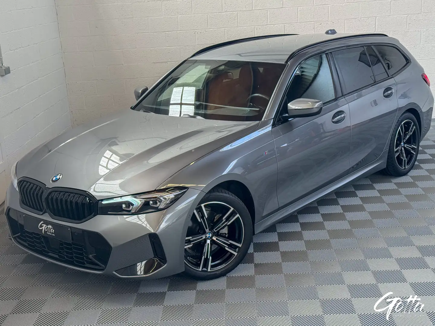 BMW 320 Touring*184CH/Pack M Sport Pro/Caméra/Alcantara Grijs - 1