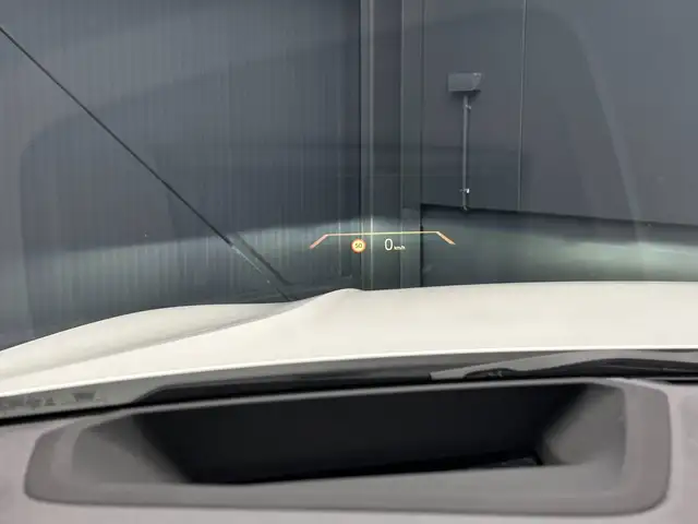 BMW 3 Series view 20