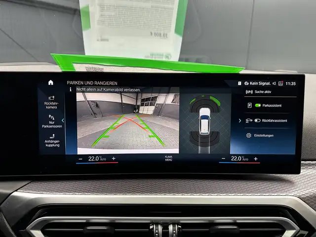 BMW 3 Series view 22