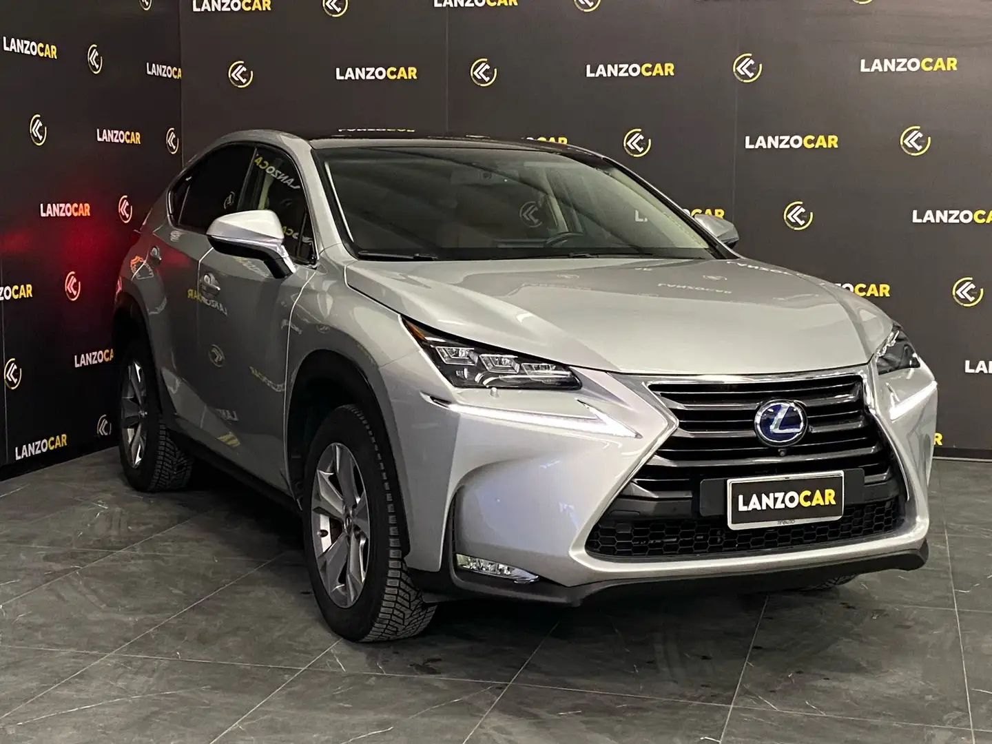 Lexus NX 300 *IBRIDA*4x4*LUXURY* srebrna - 2