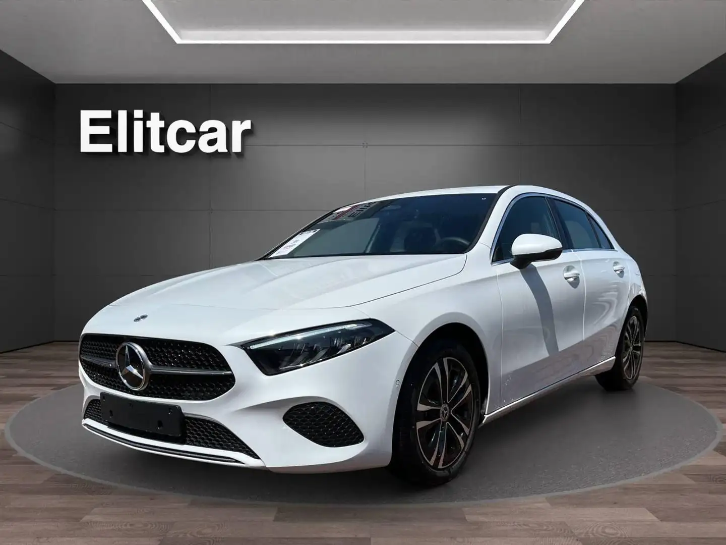 Mercedes-Benz A 200 Automatic Progressive Advanced Blanc - 1