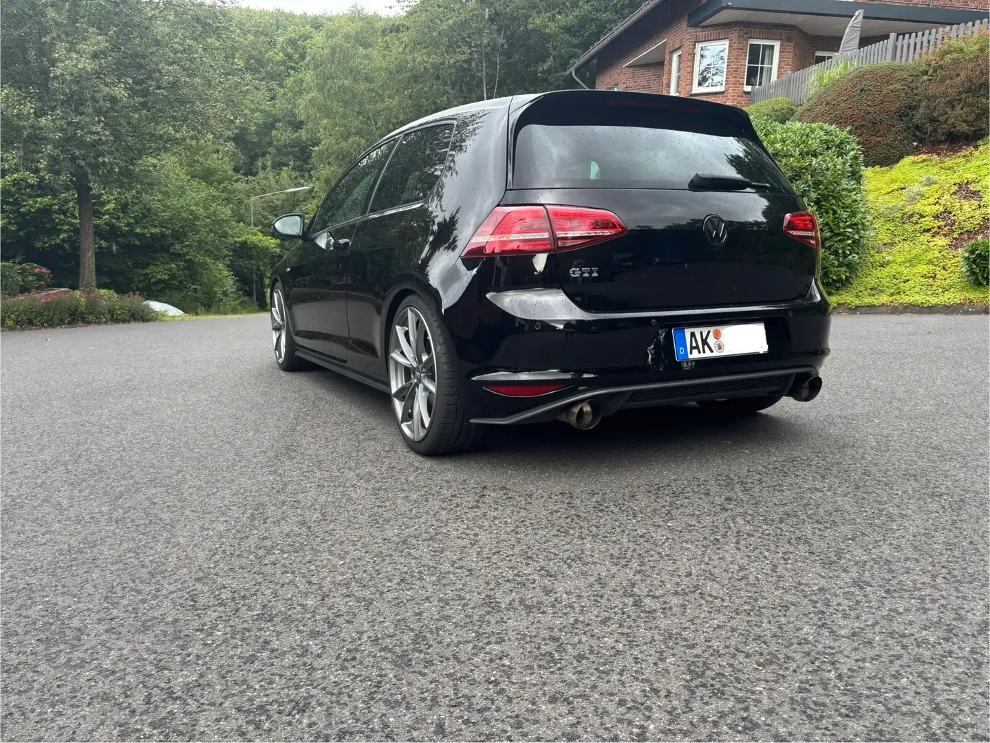 Volkswagen Golf GTI BlueMotion Technology - 1