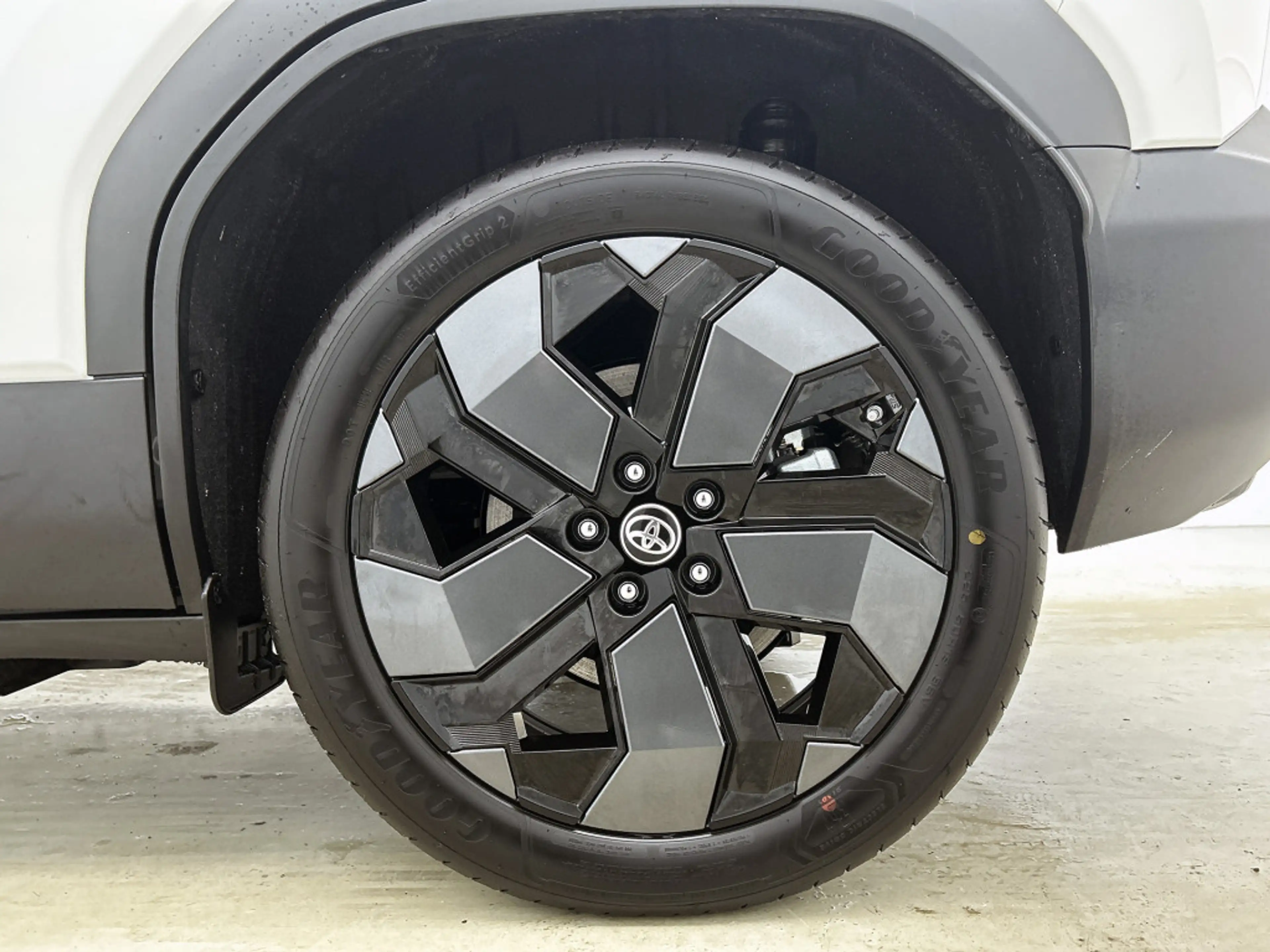 Toyota Urban Cruiser Executive 61 kWh *DEMO!* — photo 4