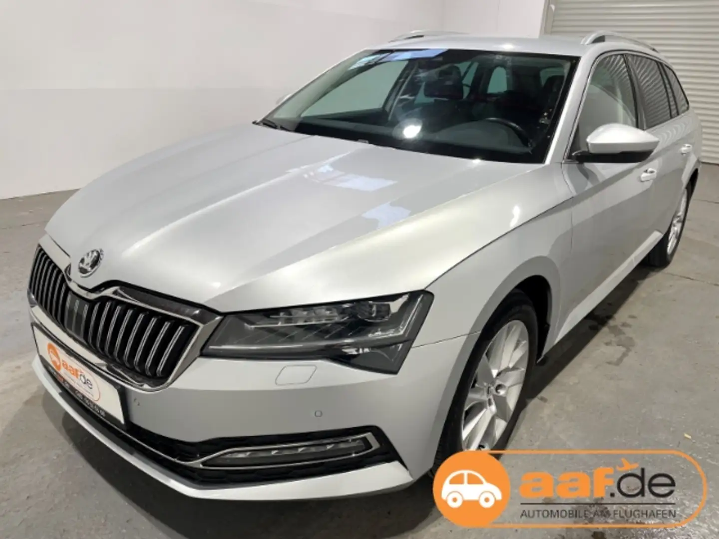 Skoda Superb Combi 2.0 TDI DSG Style EU6d Leder LED Silber - 1