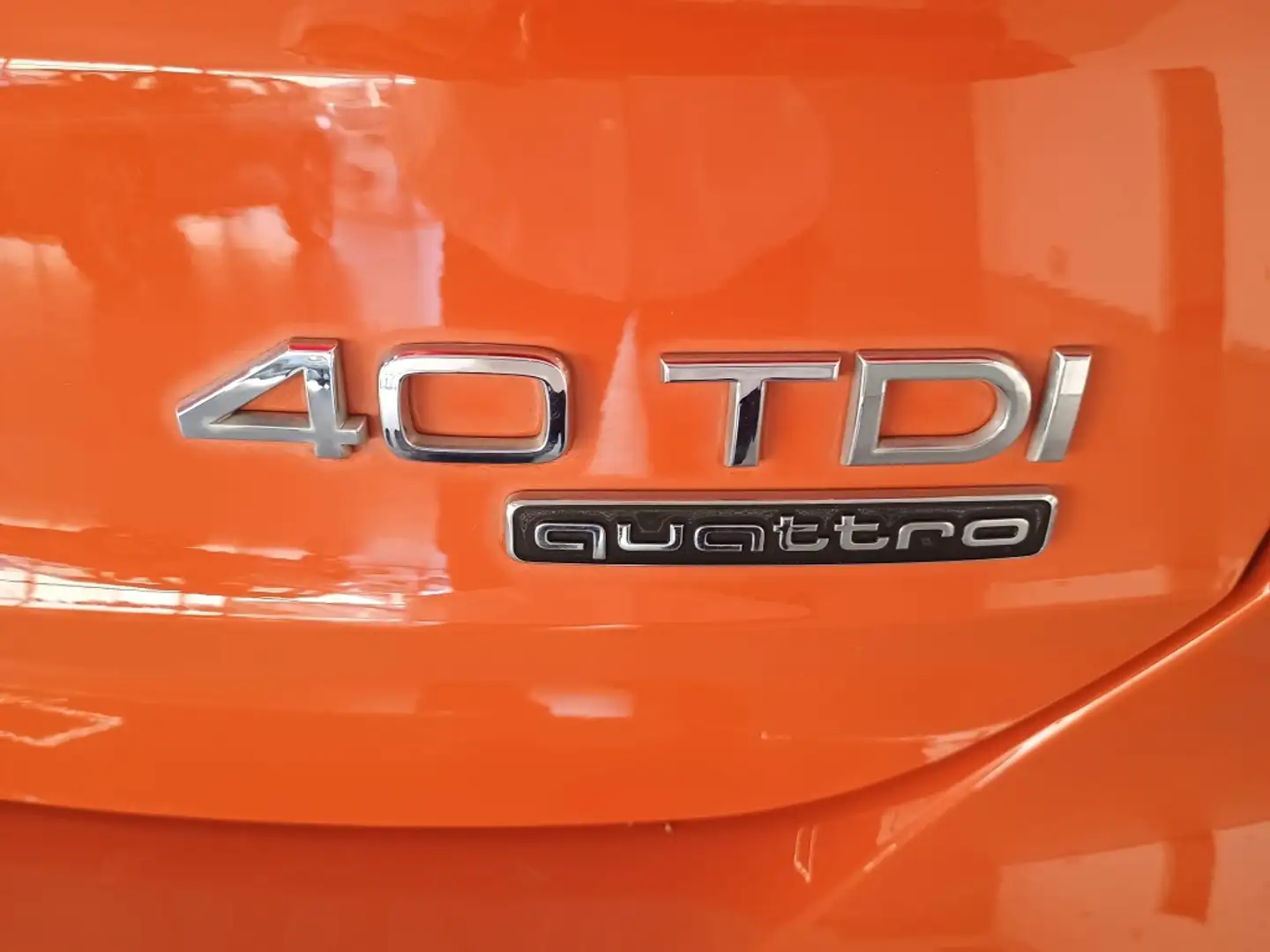 Audi Q3 40 TDI Advanced quattro S tronic 140kW Oranje - 2