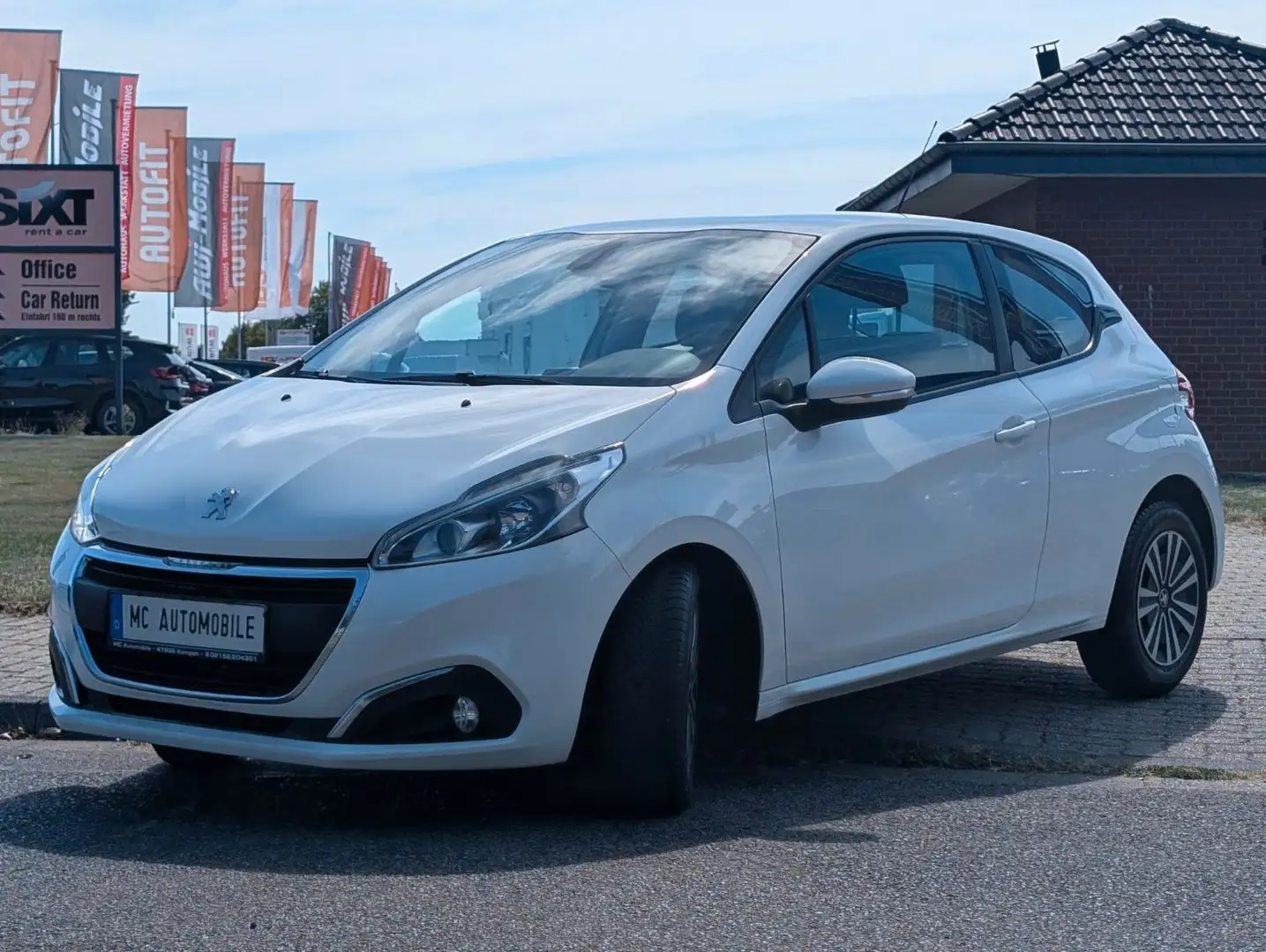 Peugeot 208 Active*TEMPOMAT*PDC*KLIMA*1-HAND !! Weiß - 2