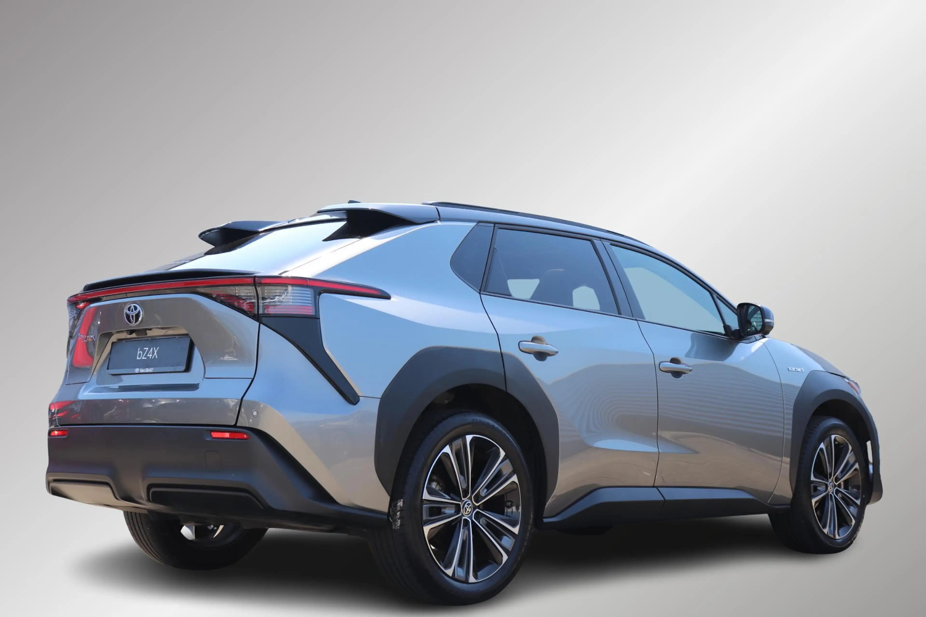 Toyota bZ4X Premium 71 kWh Limited, Bi-Tone, Panodak, 360 Came — photo 2