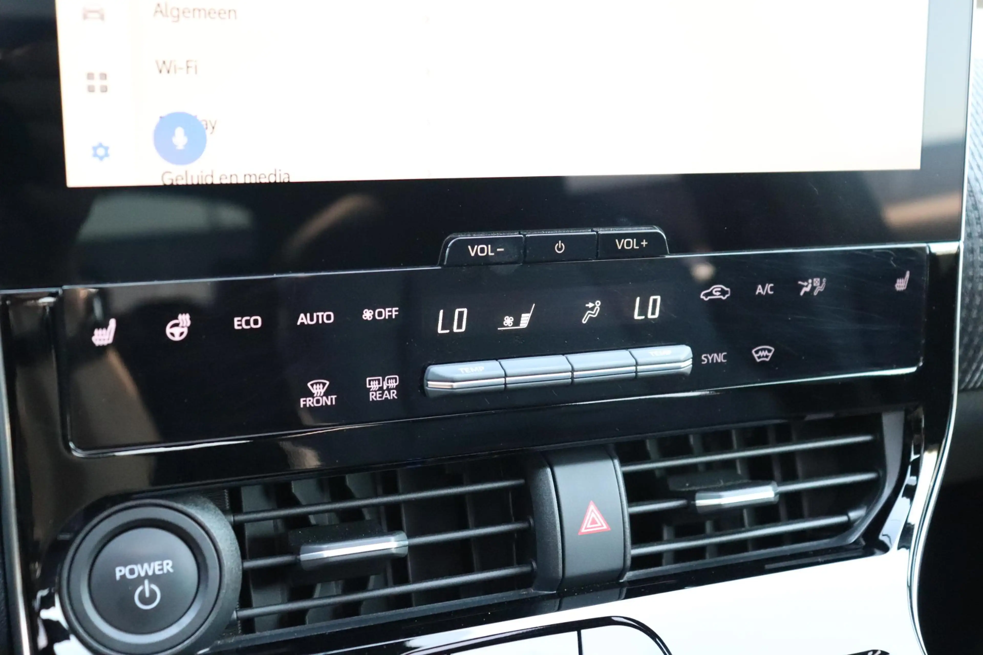Toyota bZ4X Premium 71 kWh Limited, Bi-Tone, Panodak, 360 Came — photo 11