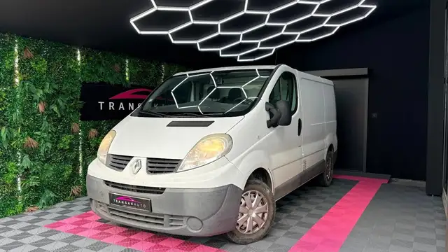 Renault Trafic FOURGON 2.0 DCI 90 cv L1H1 1200 KG CONFORT Climatisation FAP Neuf Embrayage CT Vierge Suivi avec factures