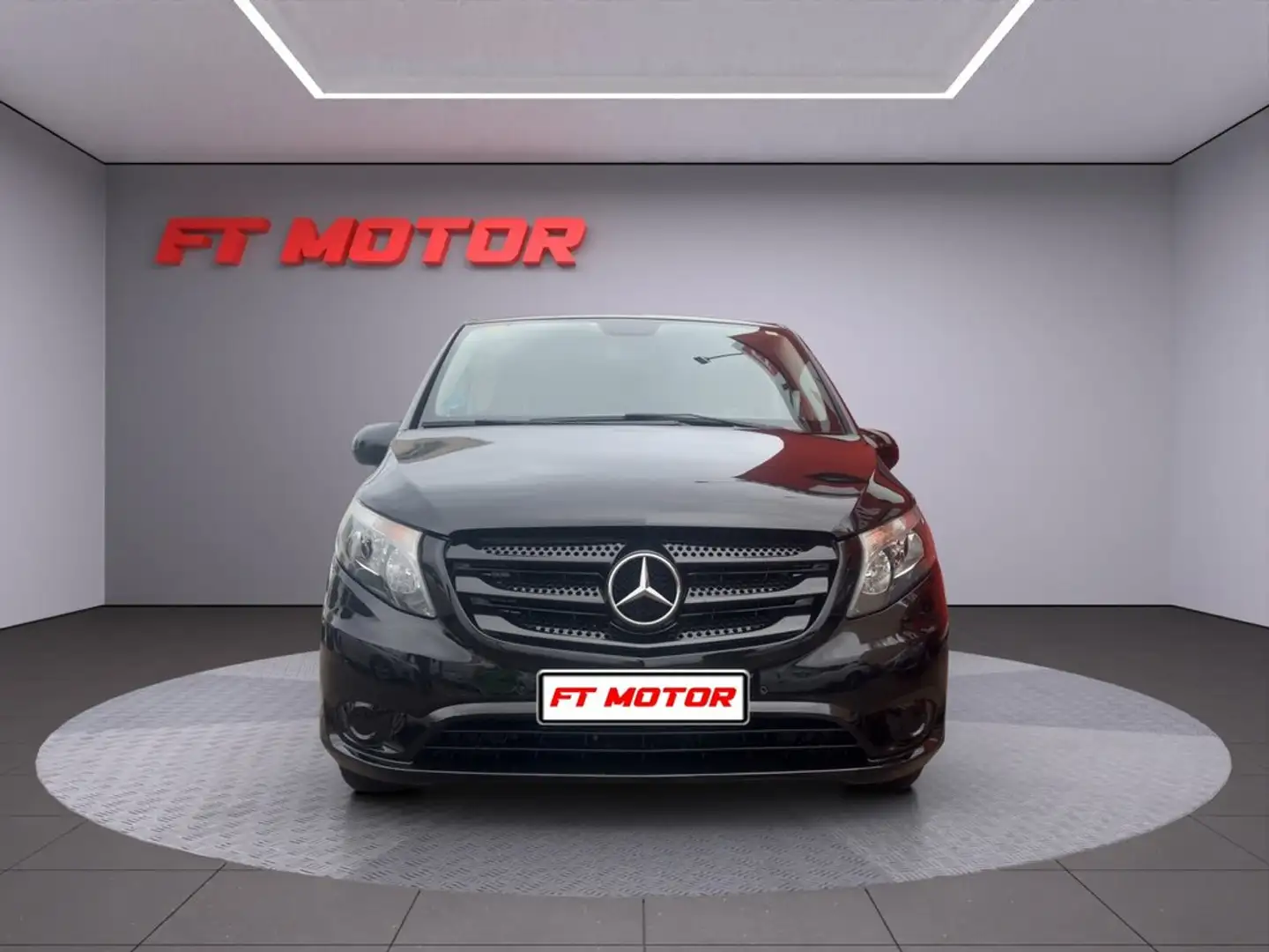 Mercedes-Benz Vito Tourer 114 CDI tD Base Larga 7G-Tronic Negro - 2