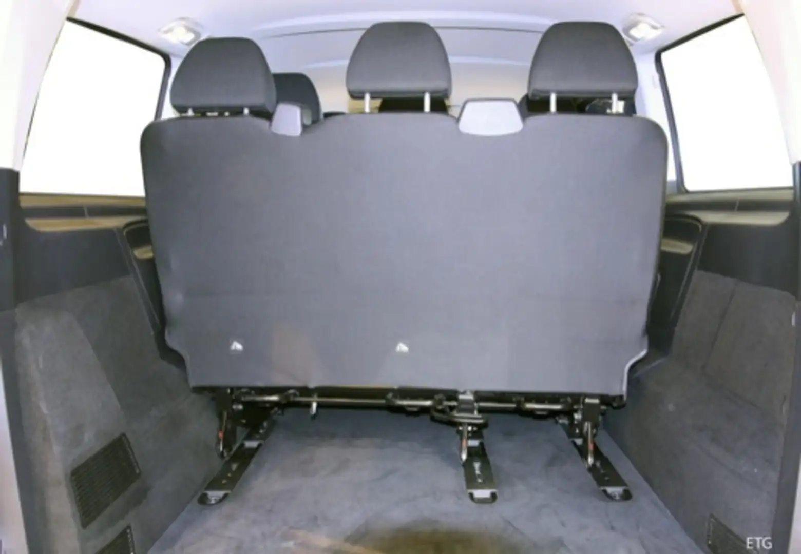 Mercedes-Benz Vito Tourer 114 CDI tD Base Larga 7G-Tronic Negro - 2