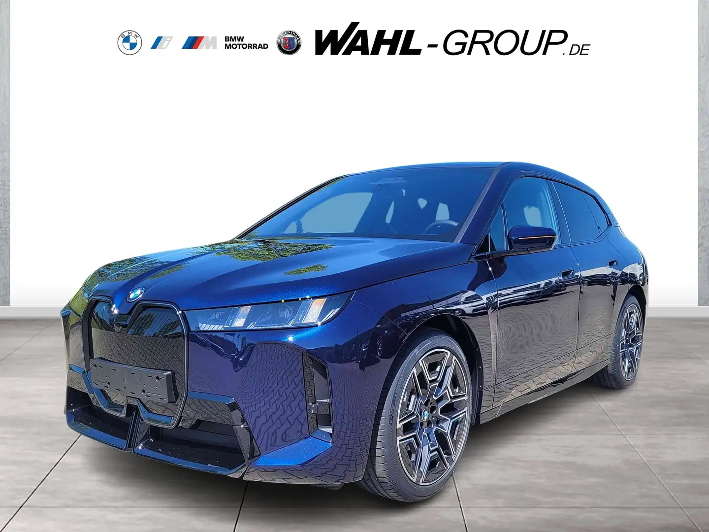 BMW iX xDrive45 M Sport Pro Panorama AHK HeadUp IconicGlo Azul - 1