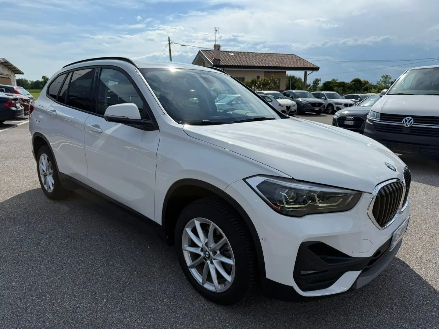 BMW X1 X1 16d Business Advantage auto - targa GJ400YT Bianco - 2