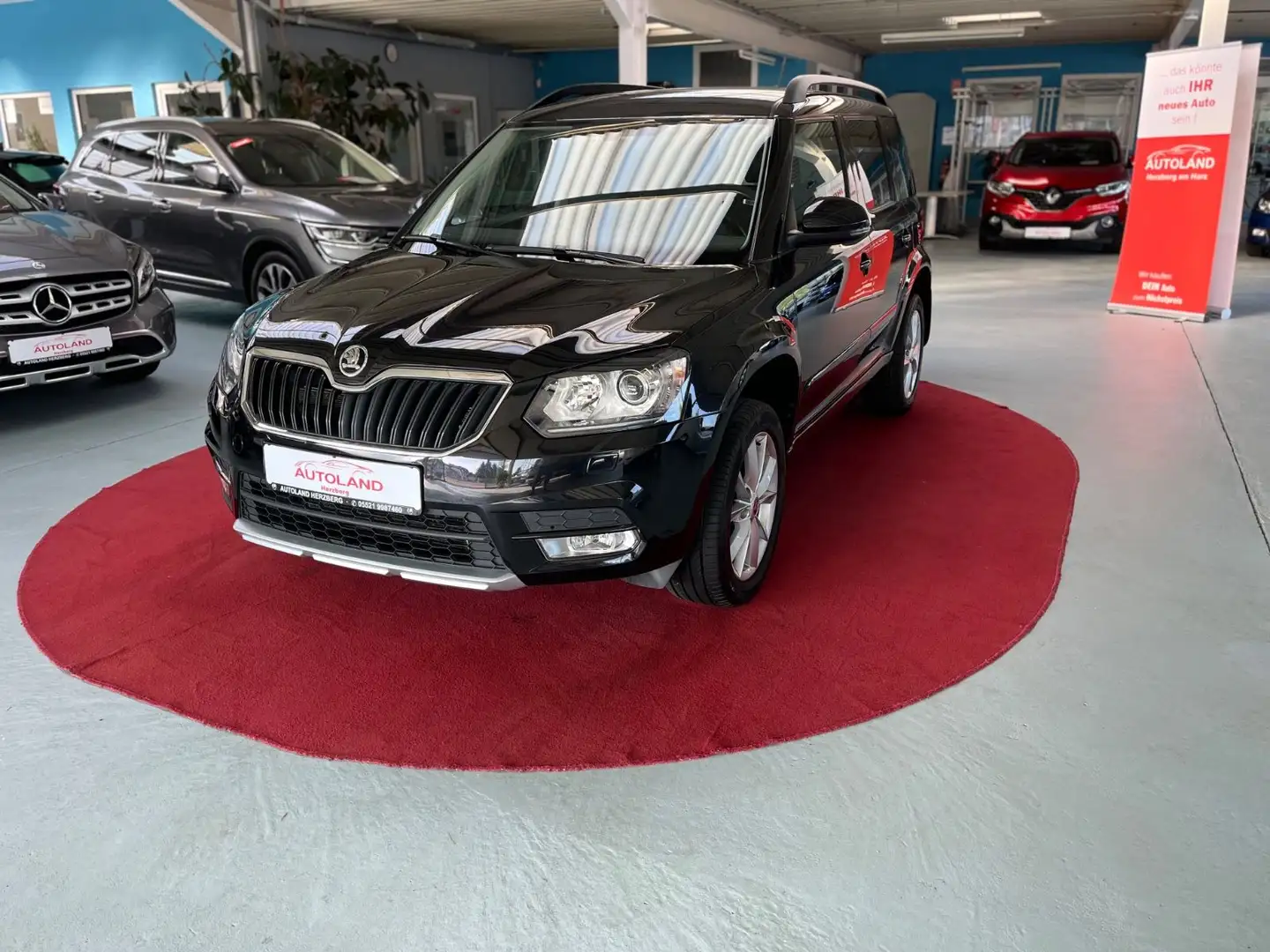 Skoda Yeti Style 4x4 Automatik AHK SHZ TEMP Schwarz - 1