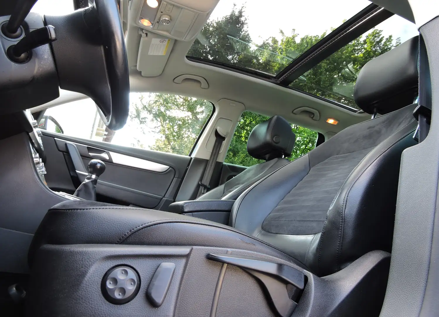Volkswagen Passat Variant Sky BMT 2,0 TDI DPF  2.0 TDI Highline BlueMotion Braun - 2